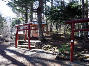 新屋山神社奥宮2018