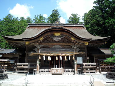 小国神社本殿