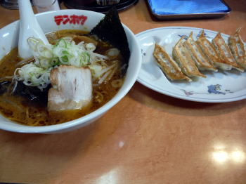 テンホウ特製にんにくラーメン