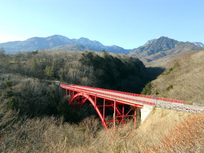 秋の東沢大橋