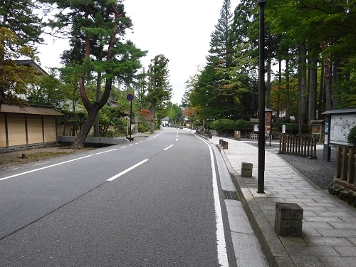 高野山の通り