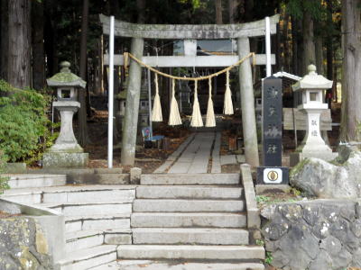 ゴルフ場と化した洩矢神社