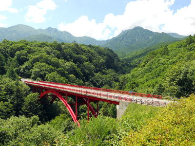 夏の東沢大橋